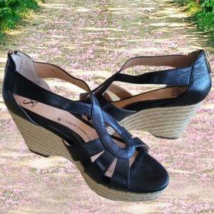 New SOFFT Black Leather 3" Wedge Sandals 👡 Zip Closure Size 8.5 W